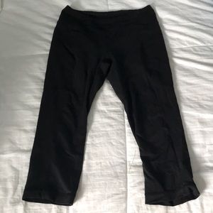 Lucy cropped leggings size S